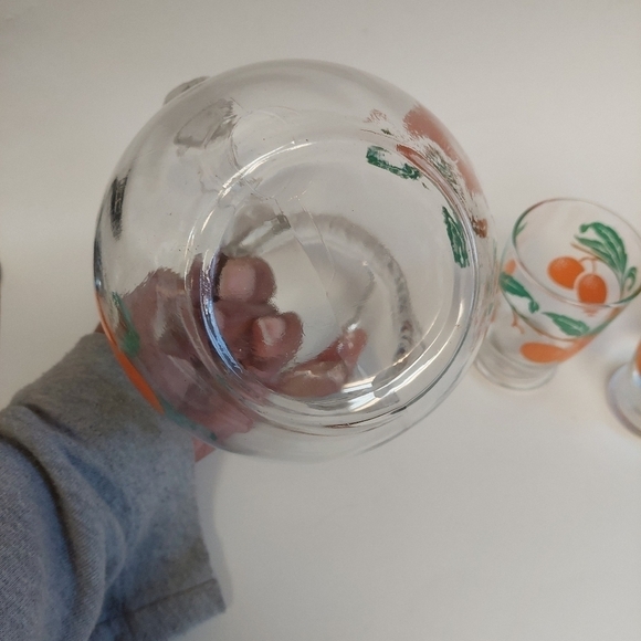 Vintage* Medium Glass Juice Pitcher & 3 Juice Glasses - Picture 4 of 8